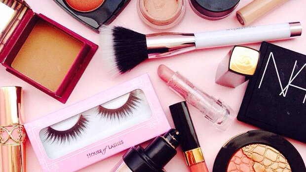 635921224834303707982588234_header_image_Article_Main-When_to_Toss_Your_Makeup_Products